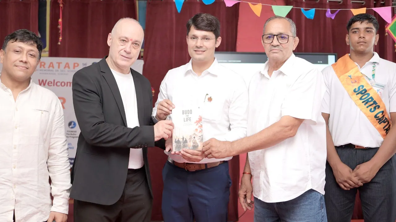 इजराइल के विश्व चैंपियन सेंसई एयाल निर पहुंचे प्रताप स्कूल, विद्यार्थियों को दिया वैश्विक अनुभव