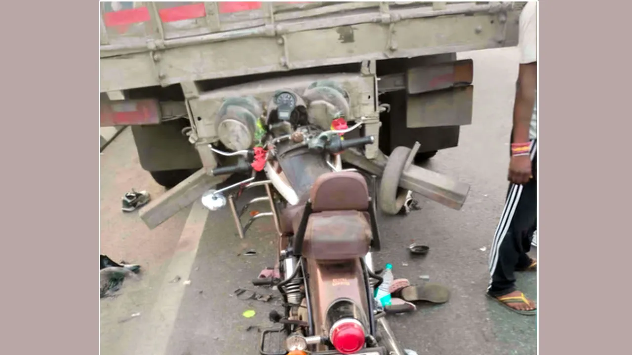 Kolkata Road Accident: दुर्गापुर में दो सड़क हादसे, पांच लोगों की मौत और पांच गंभीर घायल