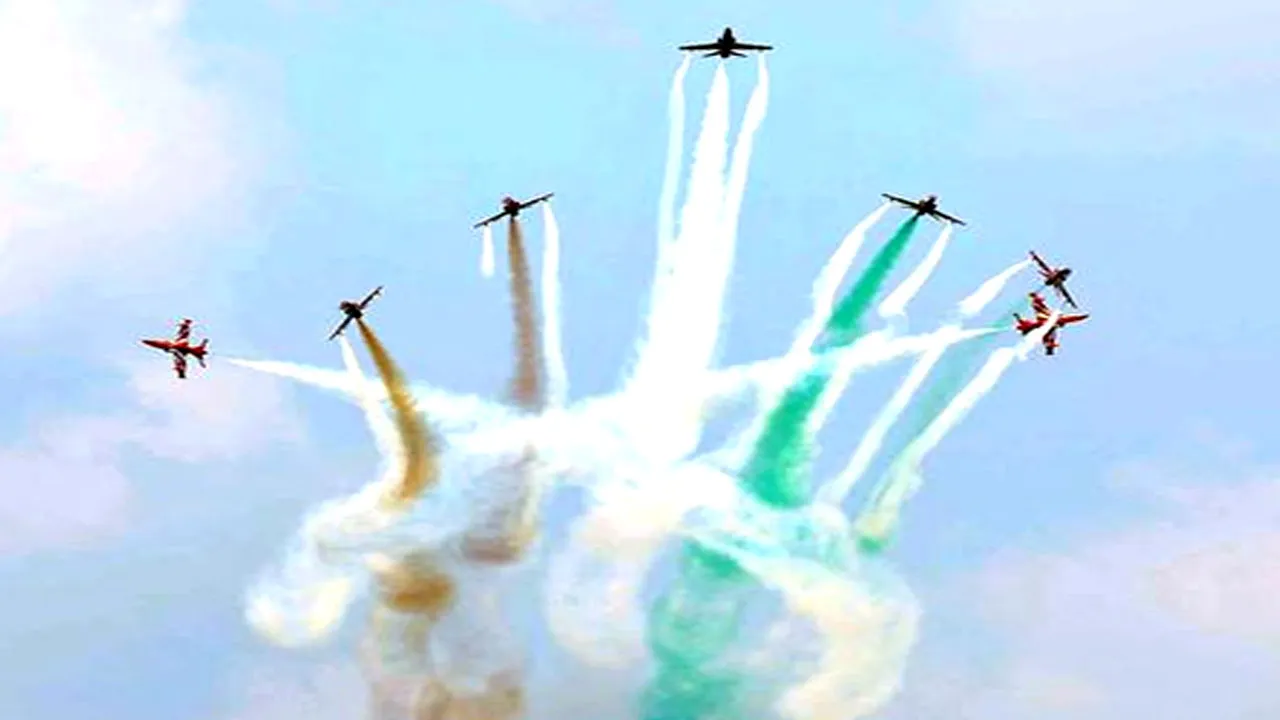 Varanasi Air Show: नमो घाट पर गूंजेगी लड़ाकू विमानों की गर्जना, एयर शो की तैयारियां तेज