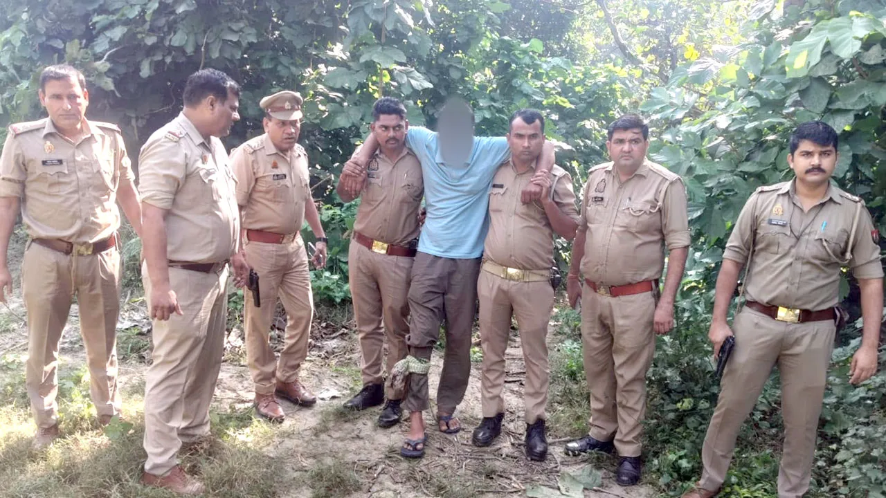 मीरापुर में पुलिस और 25 हजार के इनामी बदमाश के बीच मुठभेड़, पैर में लगी गोली