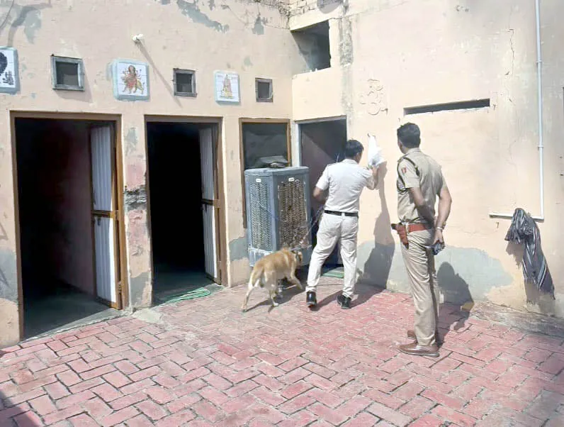 नशे के कारोबार को रोकने के लिए पुलिस ने खंगाले गांव डिंग और भावदीन के घर 