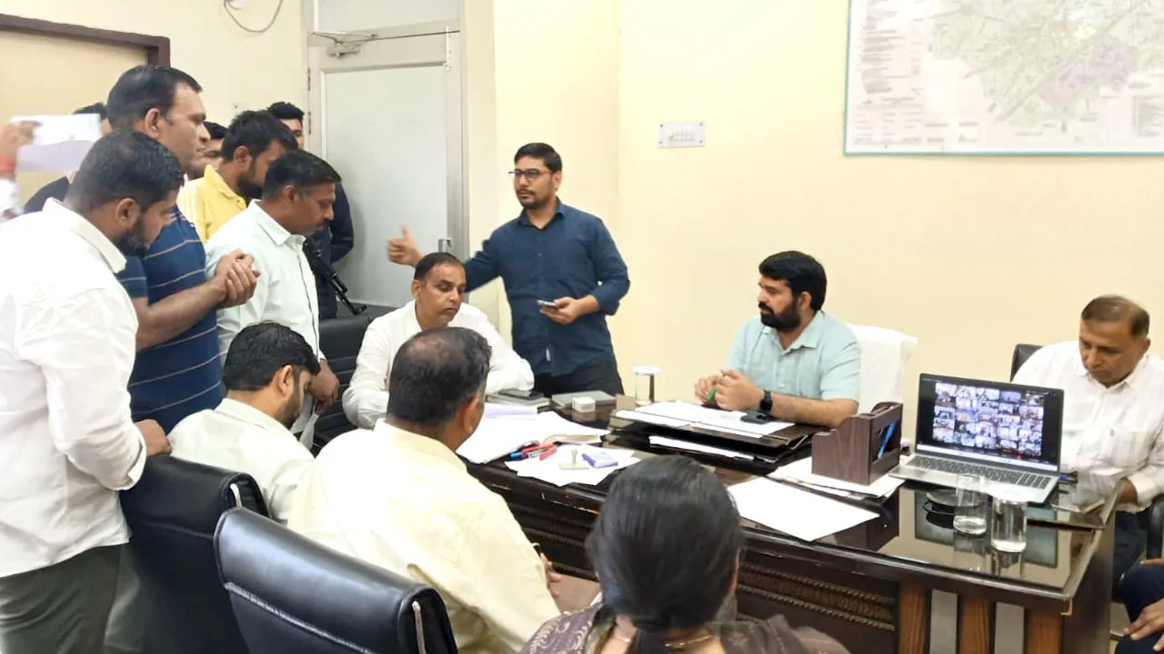 शिकायतों के निस्तारण के साथ अधिकारियों की जवाबदेही भी तय कर रहा प्रशासन: विधायक पवन खरखौदा 