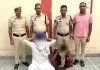 बहन की शादी के लिए खरीदारी करने जा रहे युवक से लूट, पुलिस ने खेतों में दौड़कर दबोचे आरोपी