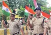 Tiranga Yatra: 'कैराना पुलिस की तिरंगा यात्रा पर नगरवासियों ने की पुष्पवर्षा'