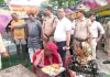 Kanwar Yatra: शिवभक्तों के लिए आयोजित भंडारे का एडीएम व एएसपी ने किया शुभारंभ
