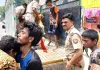 Kanwar Yatra: इमामगेट चौकी प्रभारी की दरियादिली, पैर में मोच आने पर की शिवभक्तों की सहायता