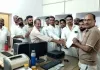कम वोल्टेज से परेशान ग्रामीण पहुंचे अधीक्षण अभियंता कार्यालय
