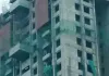 निर्माणाधीन इमारत की 32वीं मंजिल पर क्रेन से लटका मिला युवक का शव, मचा हड़कंप