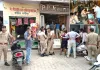 ज्वेलर्स की दुकान पर  सोने की चेन देखने के बहाने आया युवक दो चैन लेकर भागा