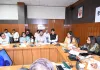 Sonipat News: लंबित मामलों के निपटारे में तेजी लाएं अधिकारी, लोगों को समय पर मिले न्याय-मंडलायुक्त मोनिका मलिक