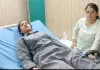 Varanasi Airport incident: वाराणसी एयरपोर्ट पर मची अफरा-तफरी, महिला कर्मचारी समेत दाे घायल   