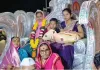 200 सालों में पहली बार बेटी पैदा होने पर परिवार ने खास अंदाज में मनाई खुशी