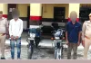दो वाहन चोर गिरफ्तार, चोरी की दो बाइक व चाकू बरामद