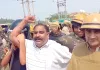काम शुरू करने आए पावर ग्रिड के अधिकारियों का किसानों ने किया विरोध, प्रशासन ने  किसानो किया डिटेन