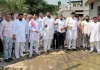 भाजपा का ‘डबल इंजन’ विकास में हुआ फेल, खस्ताहाल सड़क को लेकर कांग्रेस का प्रदर्शन