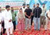 धरनास्थल पर पहुंची सपा सांसद इकरा हसन, ग्रामीणों को दिया समर्थन