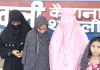 महिला का मकान नही बनने दे रहा दबंग, एसडीएम से शिकायत