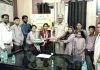 विशेष बच्चों ने यातायात शाखा प्रभारी को भेंट किए हस्तनिर्मित दीपक 