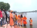 गंगा का पानी हुआ काला, जलीय जन्तुओं की मौत, साधु-संतों मे रोष