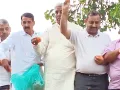 भाजपा एमएलसी ने शिवभक्तों पर बुलडोजर से की पुष्पवर्षा