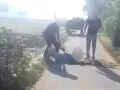 खेत से लौट रहे बुजुर्ग किसान से मारपीट, वीडियो सोशल मीडिया पर वायरल