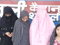 महिला का मकान नही बनने दे रहा दबंग, एसडीएम से शिकायत