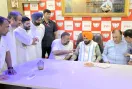 मुख्यमंत्री सैनी भाजपा प्रदेश कोषाध्यक्ष गुरदेव शर्मा देबी के कार्यालय पहुंचे
