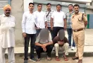 नाकाबंदी तोड़ पुलिसकर्मी पर चढ़ाई कार, पीछा कर दबोचे दो तस्कर; 12.13 ग्राम हेरोइन बरामद
