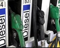 Petrol Price Hike: पेट्रोल हुआ महंगा, तय सीमा से ज्‍यादा ईंधन खरीदने पर चुकाना होगा अध‍िक पैसा