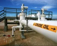 Crude Oil Price Today: कच्चे तेल की कीमतों में 5% की बड़ी गिरावट, रुपया हुआ मजबूत