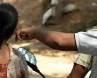 Snatching: पीएचसी में ड्यूटी के दौरान झपटा नर्सिंग ऑफिसर का सोने का लॉकेट 