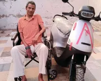 असम राइफल्स ने दिव्यांग पूर्व सैनिक और उनकी बेटी की मदद की