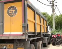 ओवरटेक पड़ा भारी: तेज रफ्तार डंपर ने ट्रैक्टर को मारी टक्कर, किसान की मौत