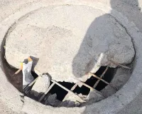 टूटे सीवरेज ढक्कनों से बढ़ा हादसे का खतरा
