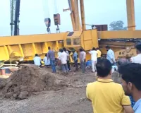 तेज आंधी में गिरी क्रेन, निर्माण साइट पर 3 मजदूरों की मौत