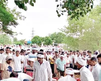 फतेहाबाद में एक साथ दफनाए दादा-दादी व पोते के शव