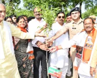 प्रभारी मंत्री ने 