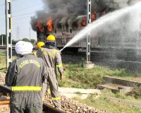Goods Train Fire: डीएफसी कॉरिडोर पर मालगाड़ी के डिब्बे में लगी भीषण आग, दमकलों ने पाया काबू 