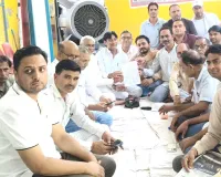 'नगरपालिका परिषद के सभासदों ने धरना-प्रदर्शन को दिया समर्थन'