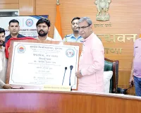 उच्च शिक्षण संस्थानों के विकास में पूर्व छात्रों की भागीदारी अत्यंत महत्वपूर्ण: राज्यपाल