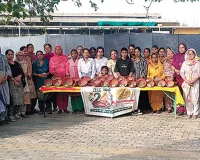 Sach Kahoon 24th Anniversary: मलोट में ‘सच कहूँ’ की 24वीं वर्षगांठ पर साध-संगत ने पक्षियों के लिए दाना-पानी की व्यवस्था की, लगाए सकोरे