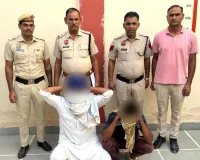 बहन की शादी के लिए खरीदारी करने जा रहे युवक से लूट, पुलिस ने खेतों में दौड़कर दबोचे आरोपी