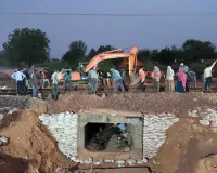 बारिश से पहले रेलवे की बड़ी तैयारी: 7 घंटे में ट्रैक के नीचे लगाया 65 टन का बॉक्स