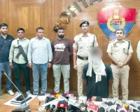 ऑनलाइन गेमिंग के चक्कर में फंसकर युवक बना हथियार सप्लायर, विदेशी हथियारों सहित पुलिस ने किया गिरफ्तार