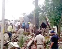Building Collapse: चंडीगढ़ के इंडस्ट्रियल एरिया में 54 साल पुरानी इमारत गिरी, 2 की मौत, 5 घायल
