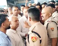 रिटायर्ड बिजली कर्मी ने की आत्महत्या, परिजन बोले- घंटों थाने में बैठाकर मानसिक दबाव बनाया