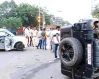 Road Accident: शराब के नशे में तेज रफ्तार थार चला रहे युवकों ने कार को मारी टक्कर, पलटी थार, परिवार के 4 लोग घायल