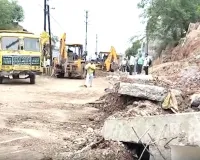 Wall Collapses: ग्वालियर में दीवार गिरने से महिला की मौत, दो घायल