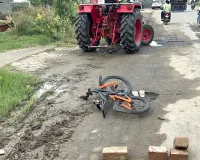 Road Accident: हांसी में ट्रैक्टर की चपेट में आकर 10 वर्षीय मासूम की मौत