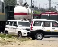 एलपीजी से भरी मालगाड़ी के टैंकर में रिसाव, घनी आबादी क्षेत्र में मचा हड़कंप